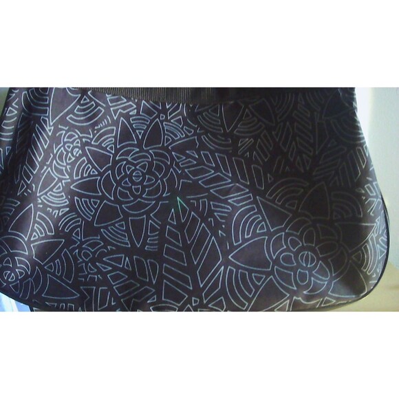 17x9x10" Addidas Floral Print Duffle Bag Black and White - Picture 5 of 8